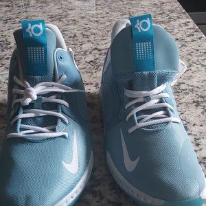 Men's Nike Kevin Durant Tennis Shoes Size 17